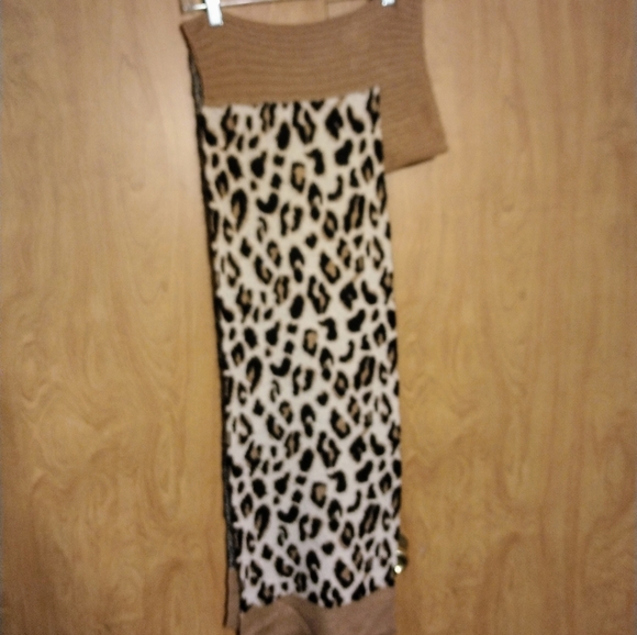 New Yummy Sweater Co Scarf - Choice - Picture 3 of 8